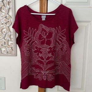 Chico’s Dark Red Short Sleeve Top With White Floral Details . Size 2/Large